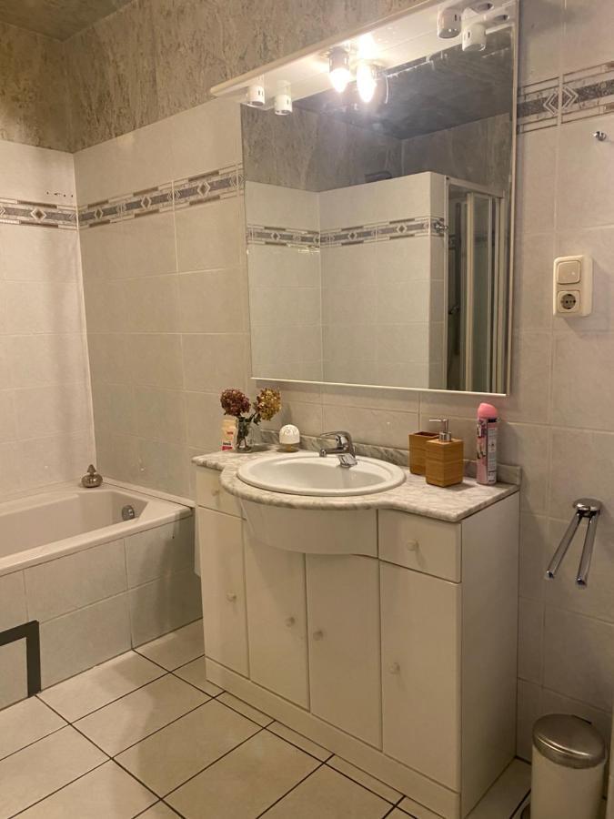 Central Shared Apartment, Friesenplatz Köln Ngoại thất bức ảnh