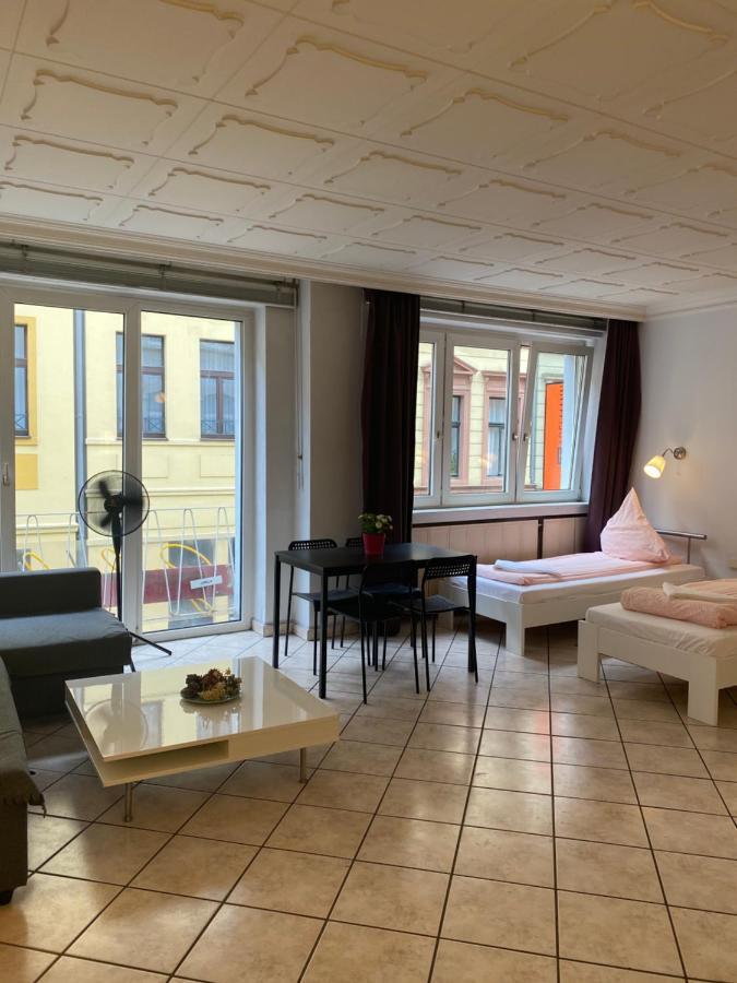 Central Shared Apartment, Friesenplatz Köln Ngoại thất bức ảnh